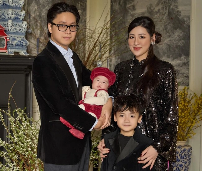 Á hậu việt nam sinh 2 con vẫn đẹp khó tin thay đổi một điểm đến vợ nsnd công lý cũng phải khen - 1