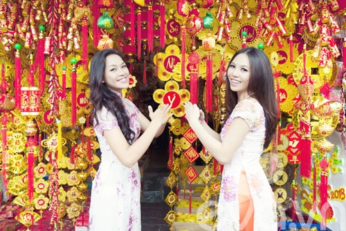 Bản sao jennifer phạm diện áo dài du xuân - 6