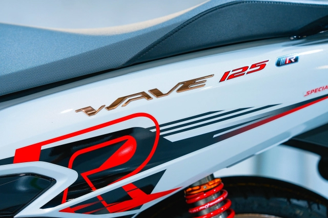 Cận cảnh chi tiết honda wave 125 r special edition profender vừa được nhập về nước ta - 11