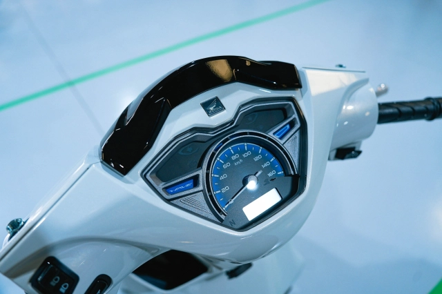 Cận cảnh chi tiết honda wave 125 r special edition profender vừa được nhập về nước ta - 21