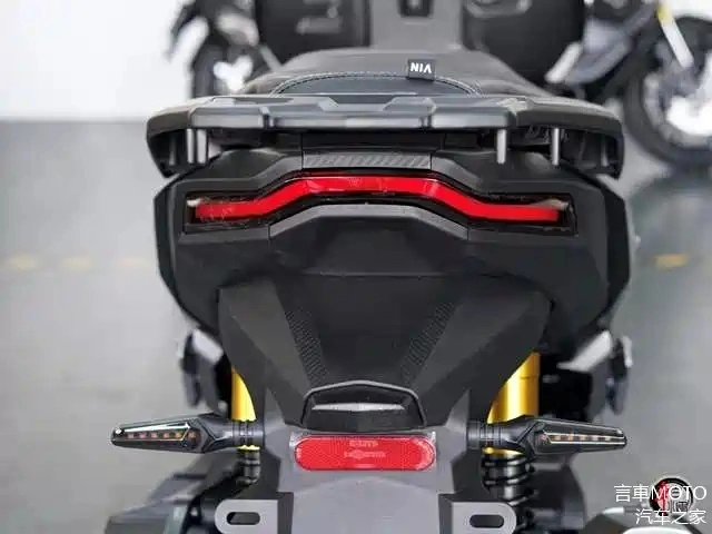 Cận cảnh đối thủ mới của honda adv 160 từ cfmoto - cái gì cũng có kể cả giá rẻ - 6