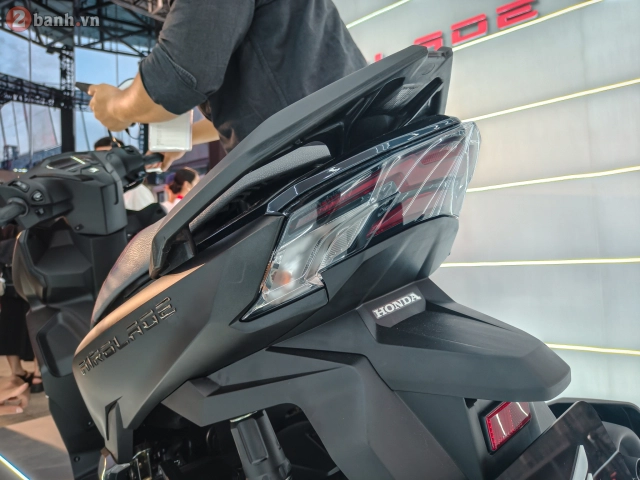 Cận cảnh honda air blade 2026 vừa ra mắt thị trường việt nam với mức giá hấp dẫn - 27
