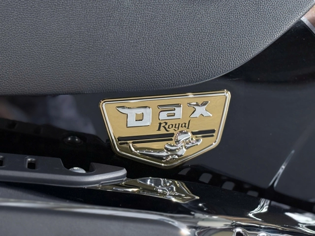 Cận cảnh phiên bản đặc biệt honda dax royal vừa cập bến thị trường việt nam với số lượng cực ít - 12