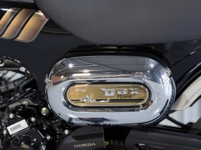 Cận cảnh phiên bản đặc biệt honda dax royal vừa cập bến thị trường việt nam với số lượng cực ít - 13