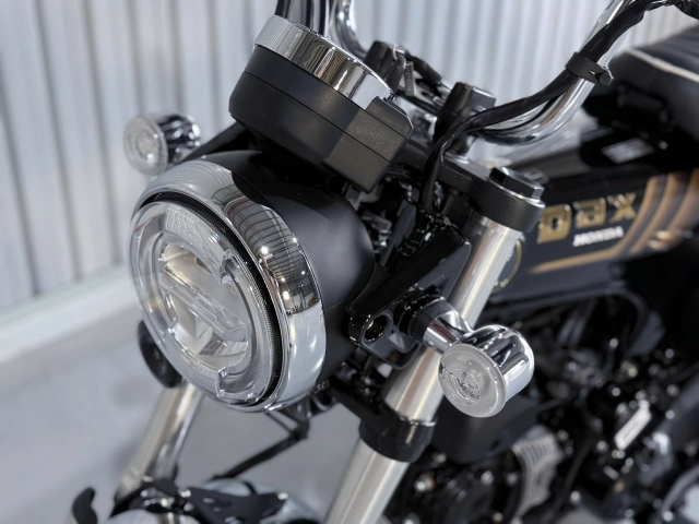 Cận cảnh phiên bản đặc biệt honda dax royal vừa cập bến thị trường việt nam với số lượng cực ít - 18
