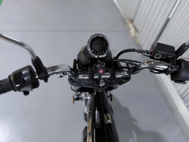 Cận cảnh phiên bản đặc biệt honda dax royal vừa cập bến thị trường việt nam với số lượng cực ít - 19