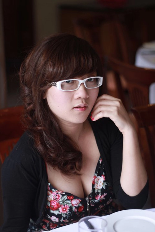 Cô biên tập viên 29 tuổi nhìn như 19 - 13