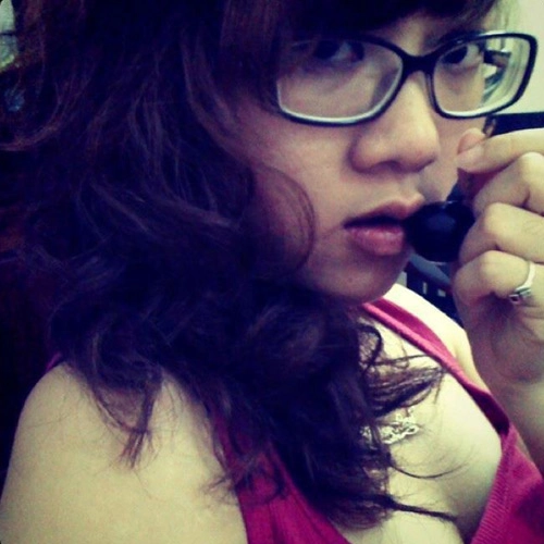 Cô biên tập viên 29 tuổi nhìn như 19 - 14