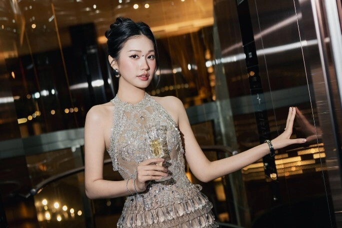 Cô gái an giang đóng quảng cáo bột giặt thi hoa hậu 7 lần vẫn trượt dù không thiếu gì nay làm giám đốc công ty - 2