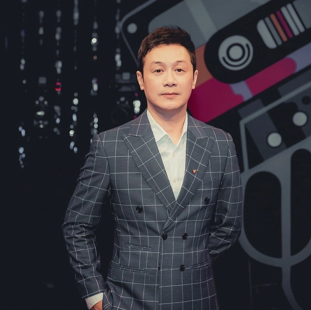 Cô gái lai pháp đi thi hoa hậu rồi cưới luôn nam mc vtv đình đám hơn 14 tuổi nhan sắc hiện tại gây ngỡ ngàng - 1