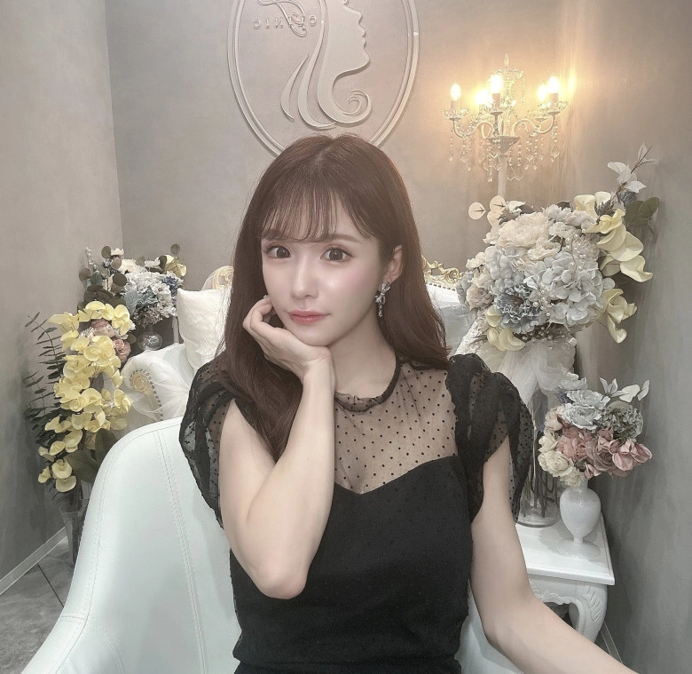 Cô gái vịt hóa thiên nga sau khi chi 4 tỷ cho hơn 20 cuộc phẫu thuật nhan sắc trước và sau thẩm mỹ khó tin nổi - 11