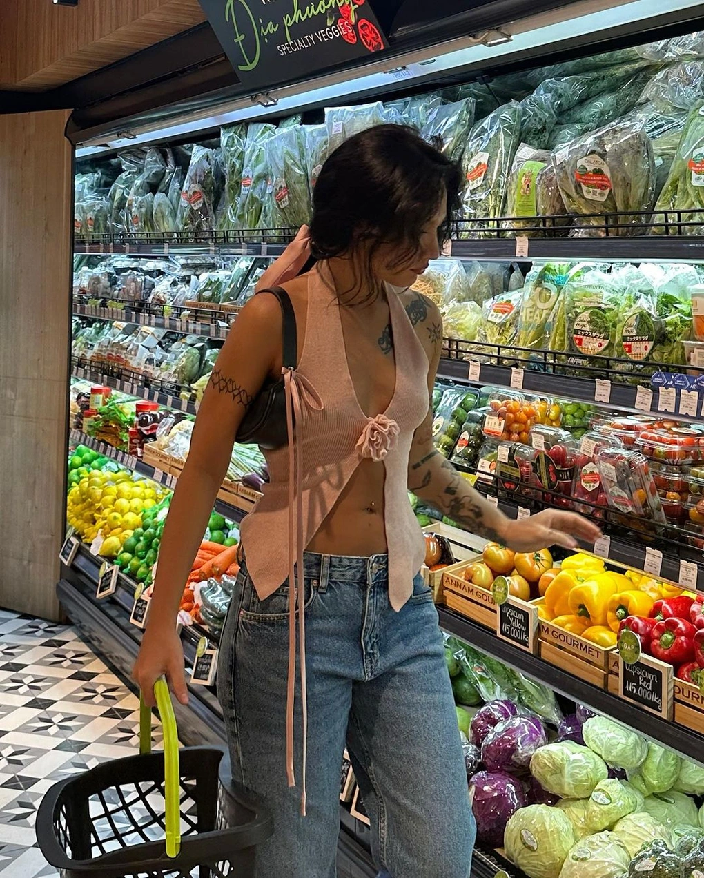 Cô vợ lai việt - đức của diễn viên quốc khánh tóc vàng hoe như tây body tuổi 28 hoàn hảo đến từng centimet - 16