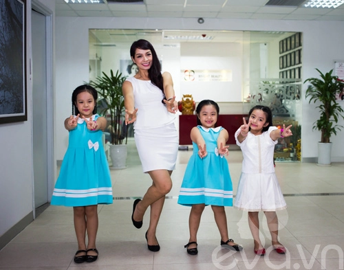 Con gái thúy hằng thúy hạnh tự tin trên sàn catwalk - 7