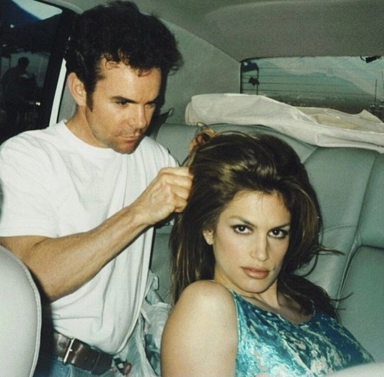 Da đầu bết mà ngọn tóc khô xơ chuyên gia tóc hollywood bật mí 3 bí kíp giúp tóc suôn mượt bồng bềnh - 1