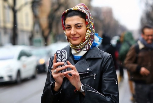 Diện khăn thu đông chuẩn như các fashionista - 18