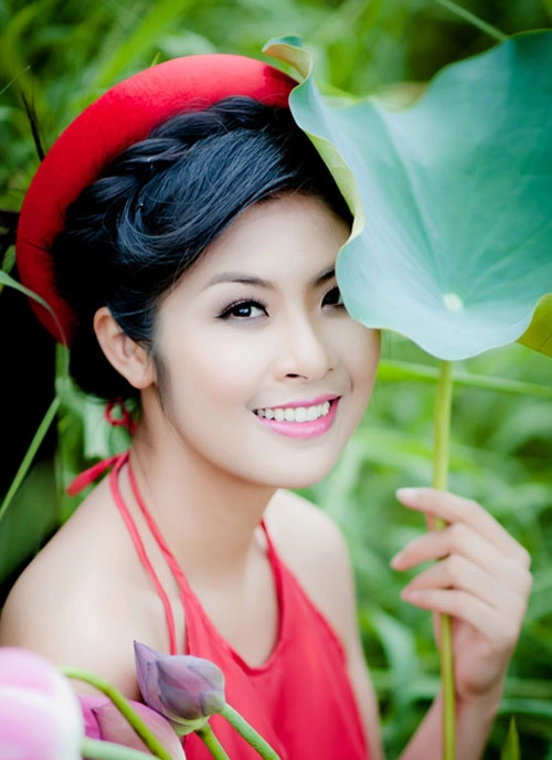 đỏ mắt trông ngọc hân xử khéo với gam đỏ - 4