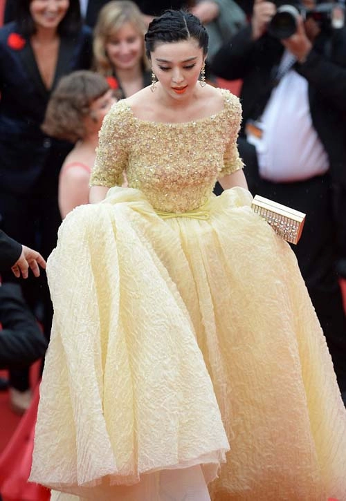 Emma watson đẹp nhất cannes ngày thứ 2 - 8