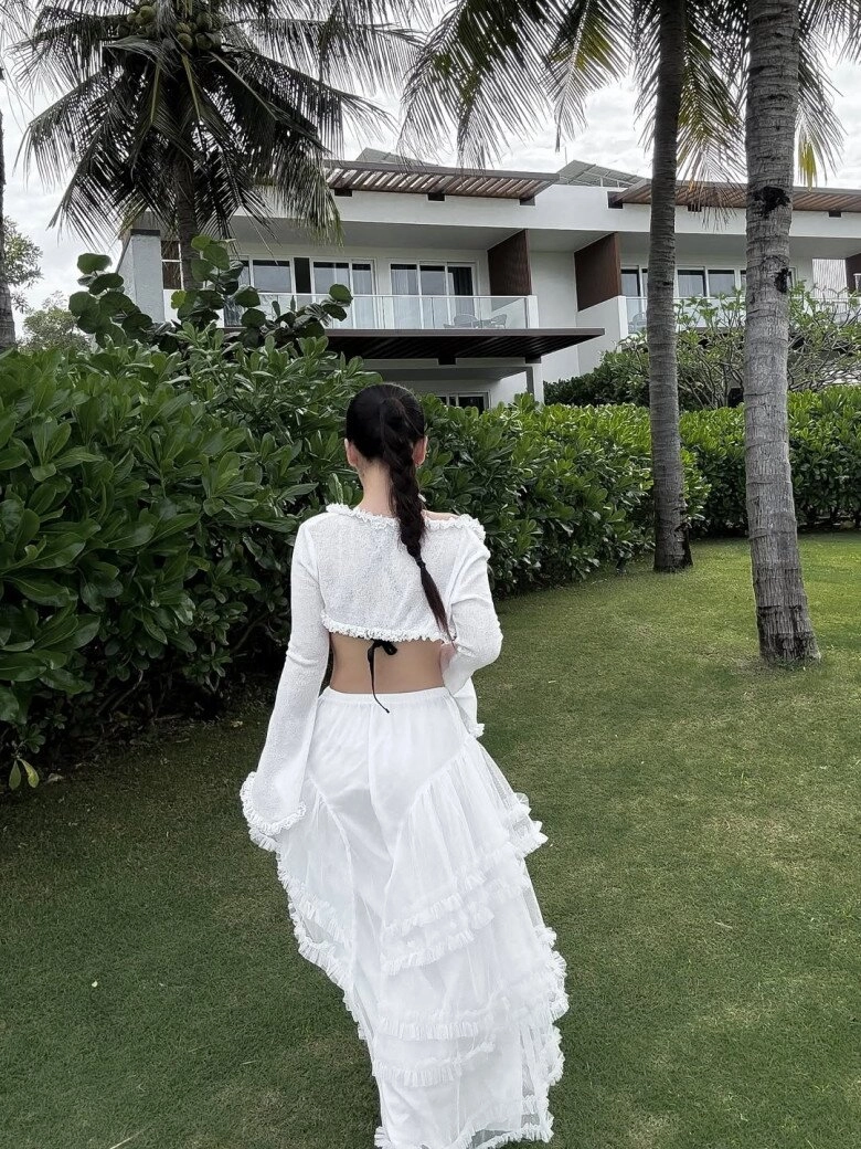 Giảm 16kg sau sinh mỹ nhân có vòng 1 đẹp nhất làng hài hiếm hoi mặc bikini để lộ vóc dáng thực - 3