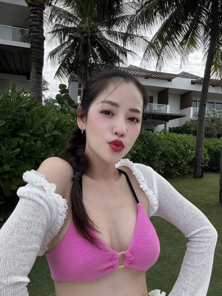 Giảm 16kg sau sinh mỹ nhân có vòng 1 đẹp nhất làng hài hiếm hoi mặc bikini để lộ vóc dáng thực - 4