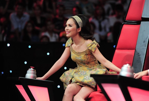 Hiền thục xinh ngọt ngào trong the voice nhí - 2