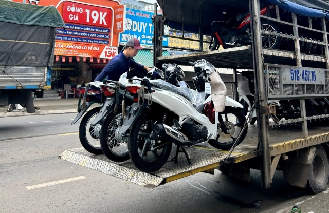 Hình ảnh thực tế các màu mới của honda future 125 2026 vừa về các đại lý ở nước ta - 4