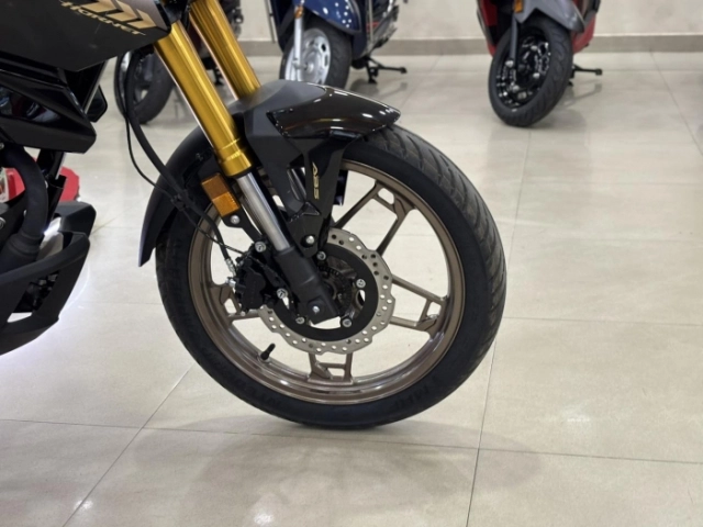 Hình ảnh thực tế của honda cb125 hornet hoàn toàn mới - hoàn hảo với màn hình màu tft - 4