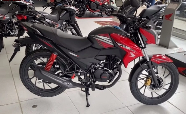 Hình ảnh thực tế của honda cb125f std 2026 tại đại lý có giá bán từ 38 triệu đồng - 3
