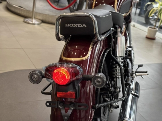 Hình ảnh thực tế của honda cb350c special edition tại đại lý - cái chất cổ điển ae cần đây rồi - 6