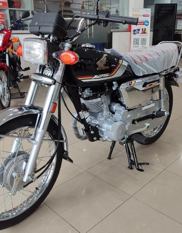 Hình ảnh thực tế của honda cg 125 self start 2026 ở đại lý có giá bán chỉ 235 triệu đồng - 7