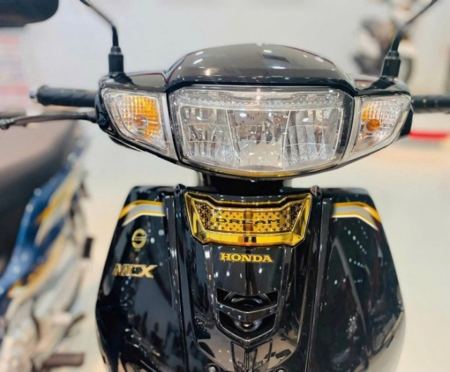 Hình ảnh thực tế của honda dream 2026 tại đại lý với 3 màu mới khẳng định đẳng cấp huyền thoại - 9