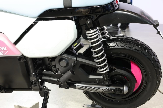 Hình ảnh thực tế của suzuki e-vanvan vừa ra mắt tại jms 2025 - chiếc minibike điện rất đáng chơi - 10