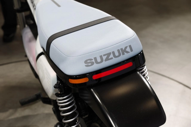 Hình ảnh thực tế của suzuki e-vanvan vừa ra mắt tại jms 2025 - chiếc minibike điện rất đáng chơi - 15