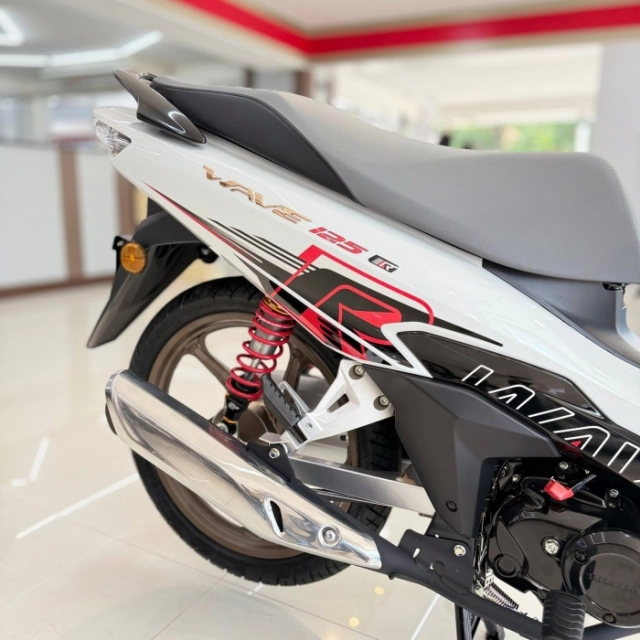 Hình ảnh thực tế của wave 125 r special edition tại đại lý nước bạn - đang trên đường về việt nam - 5