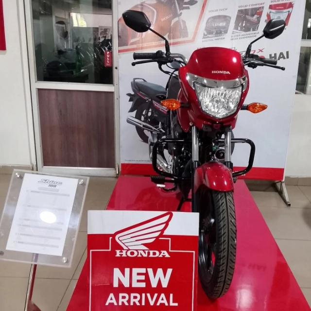 Hình ảnh thực tế xe côn tay honda shine 100 dx 2026 vừa về đại lý với giá bán chỉ 19 triệu đồng - 3