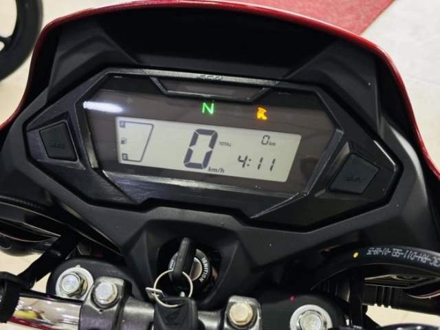 Hình ảnh thực tế xe côn tay honda shine 100 dx 2026 vừa về đại lý với giá bán chỉ 19 triệu đồng - 5