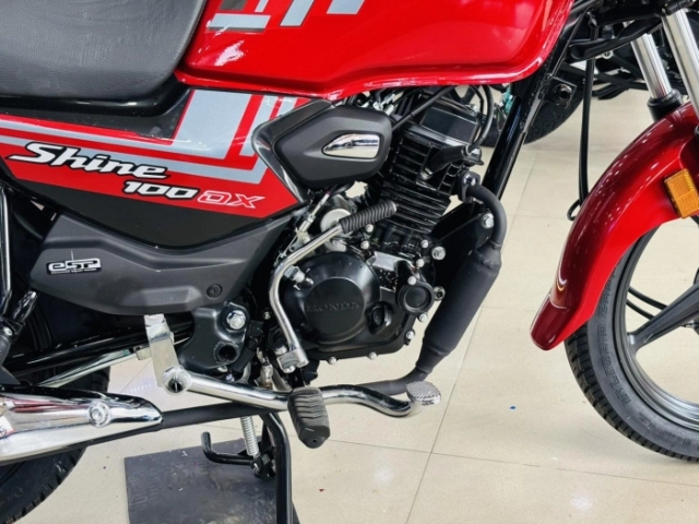 Hình ảnh thực tế xe côn tay honda shine 100 dx 2026 vừa về đại lý với giá bán chỉ 19 triệu đồng - 7