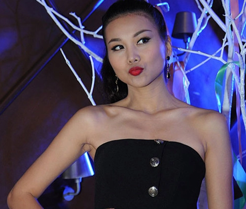 Hồ quỳnh hương lại tiếp tục dao kéo - 10