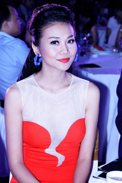 Hồ quỳnh hương lại tiếp tục dao kéo - 11