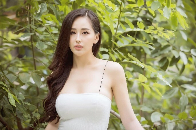 Hoa hậu việt từng bị cấm diễn vì gian dối để thi miss universe sở hữu nhan sắc nhất nhì châu á giờ ở trời tây làm phun xăm - 2