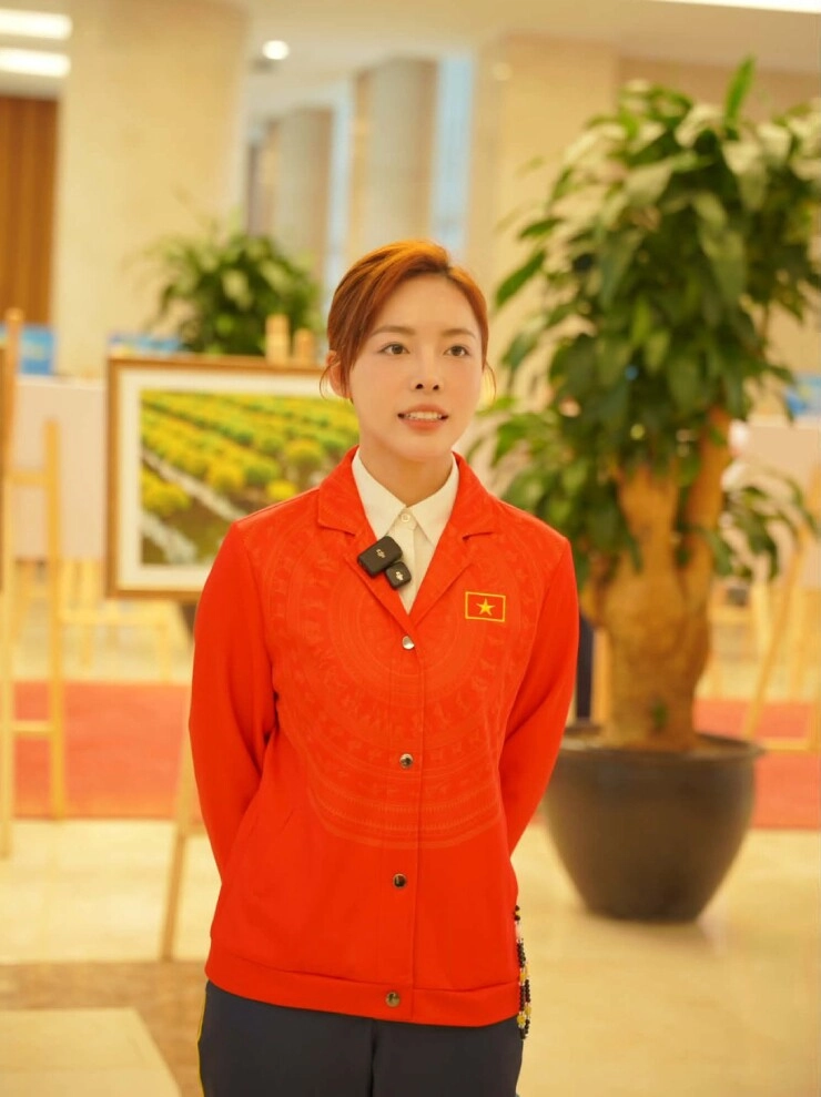 hoa khôi bắn súng 2k4 mang hàm thượng úy gây bất ngờ với diện mạo đời thường đẹp như hoa hậu chân dài chuẩn mẫu - 2