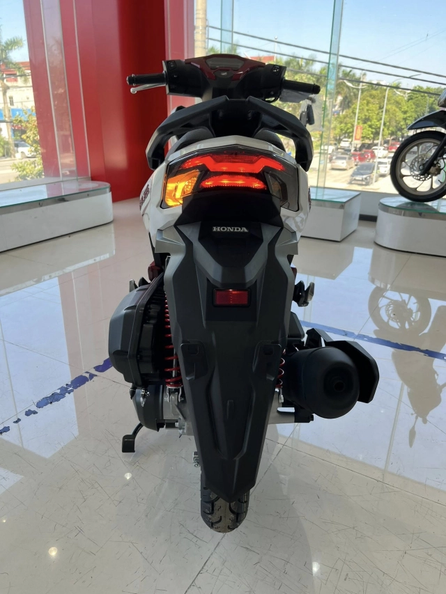 Honda air blade 2026 có mặt tại các đại lý sớm hơn dự kiến - dự đoán sẽ là xe hot cuối năm nay - 14