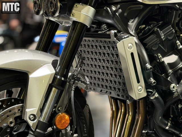 Honda cb1000f se 2026 freddie spencer khi huyền thoại quay trở lại với diện mạo mới - 12