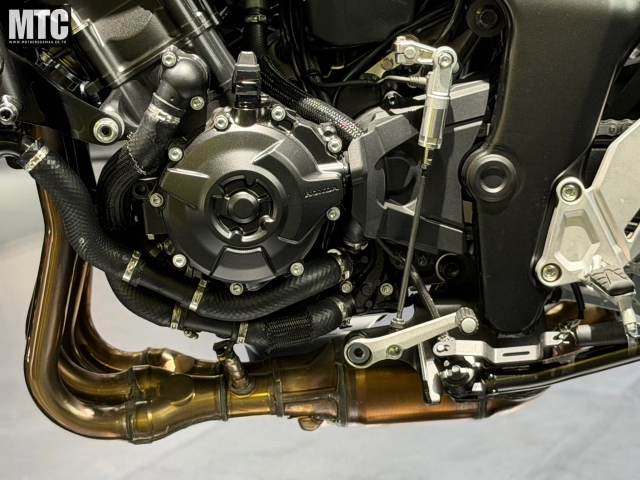 Honda cb1000f se 2026 freddie spencer khi huyền thoại quay trở lại với diện mạo mới - 13