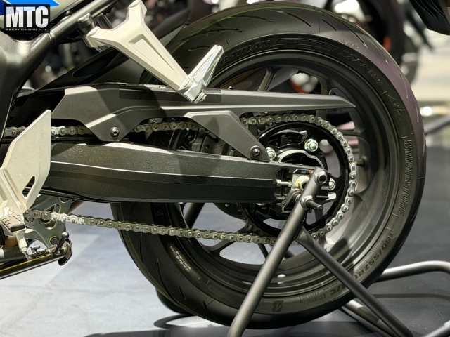 Honda cb1000f se 2026 freddie spencer khi huyền thoại quay trở lại với diện mạo mới - 14