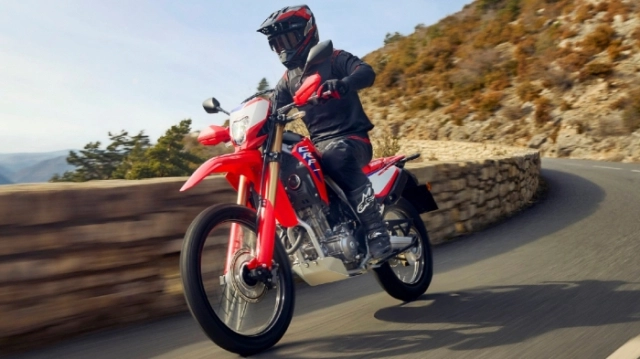 Honda crf300l hoàn toàn mới trình làng với giá bán lên đến gần 190 triệu đồng có gì mà đắt vậy - 1