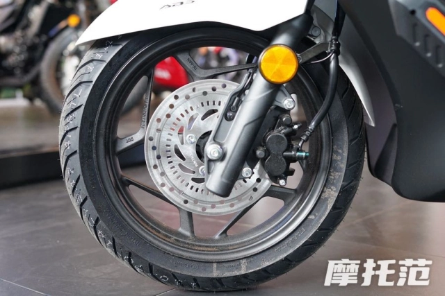 Honda nwt150 phiên bản sàn phẳng đầy thú vị của pcx - có giá bán chỉ từ 55 triệu đồng - 5