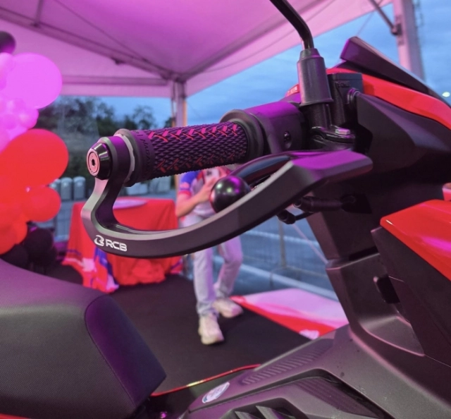 Honda ra mắt rs-x winner tricolor phiên bản giới hạn cực đẹp - được bổ sung nhiều trang bị thú vị - 4