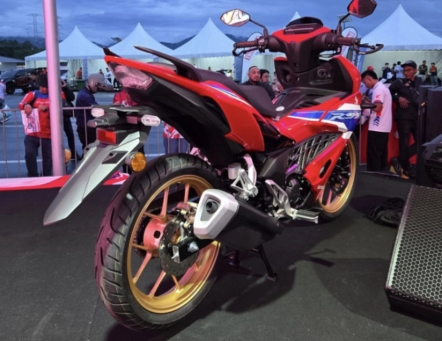 Honda ra mắt rs-x winner tricolor phiên bản giới hạn cực đẹp - được bổ sung nhiều trang bị thú vị - 9