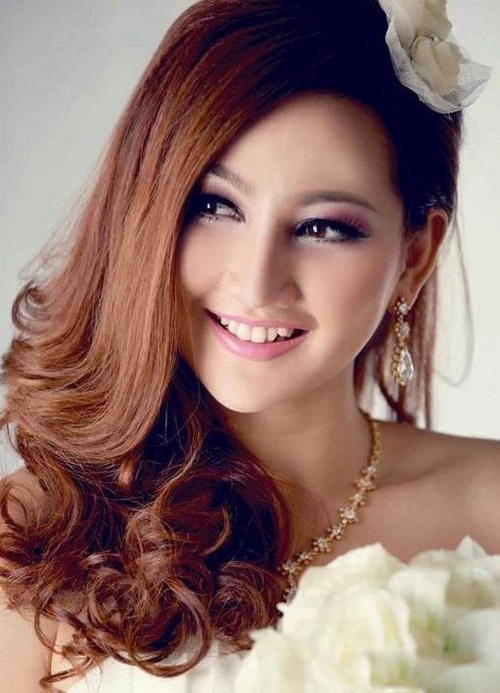 Hot girl campuchia giống hệt anna trương - 14