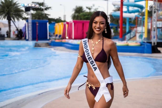 Hương giang và các thí sinh khoe hình thể với áo tắm - 11